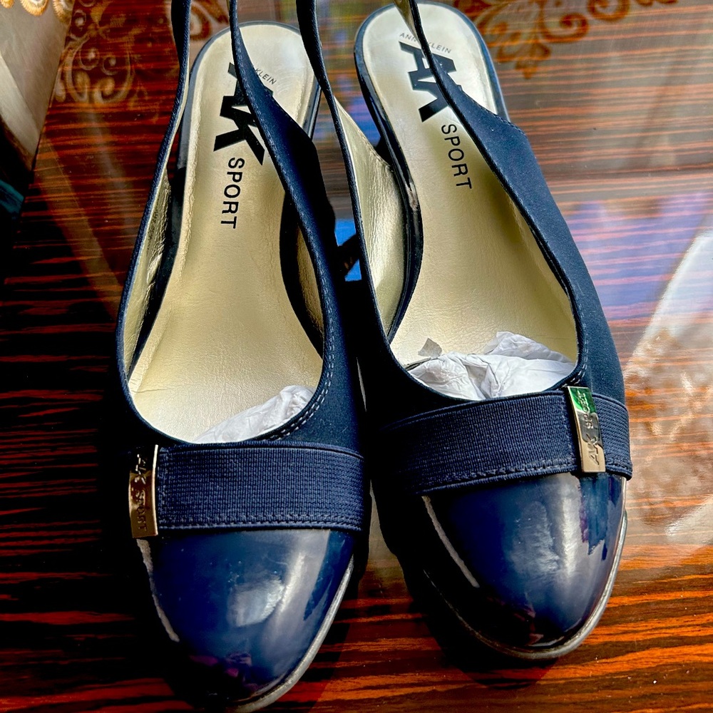 Anne Klein Navy Blue Slingback Pumps